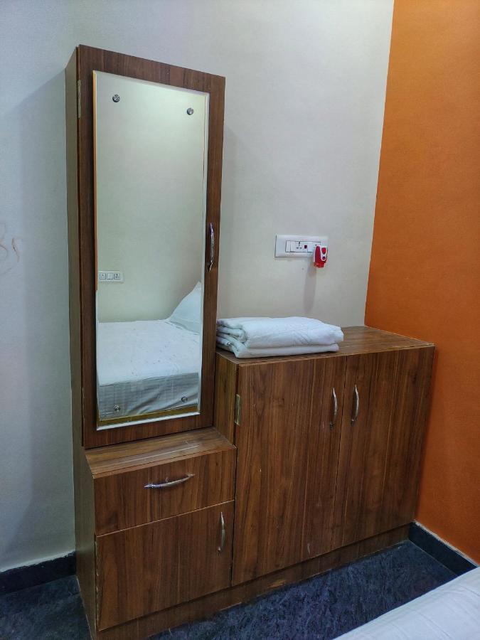 Vijayanagara Home Stay 亨比 外观 照片